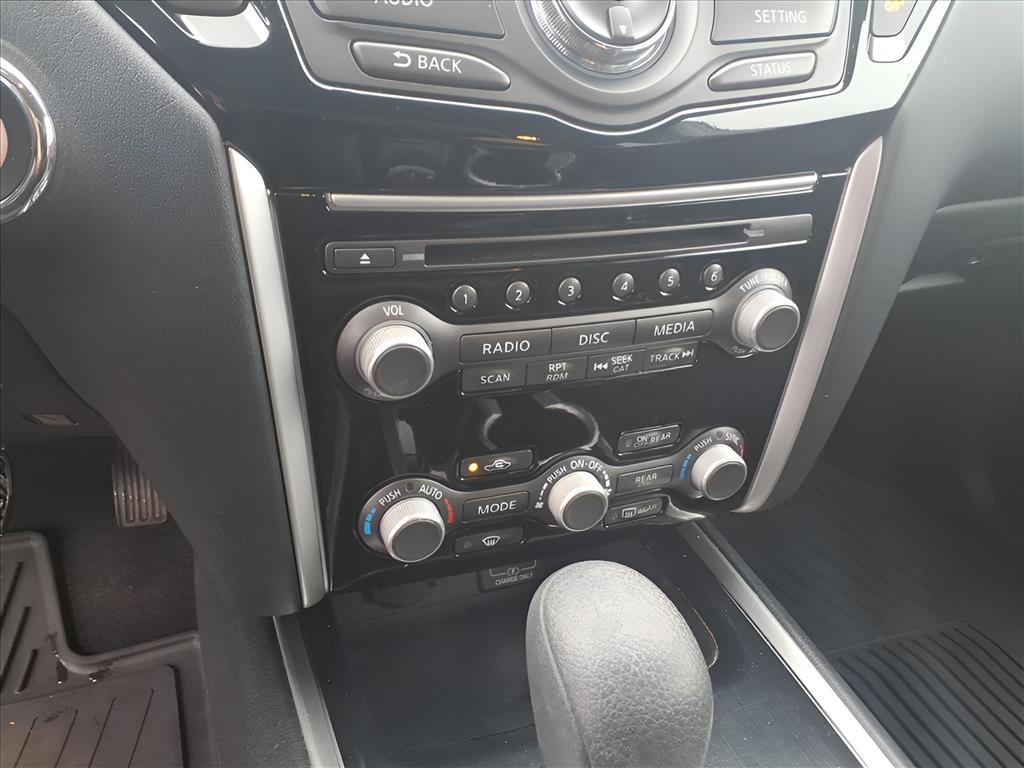 Used 2020 Nissan Pathfinder S image 19