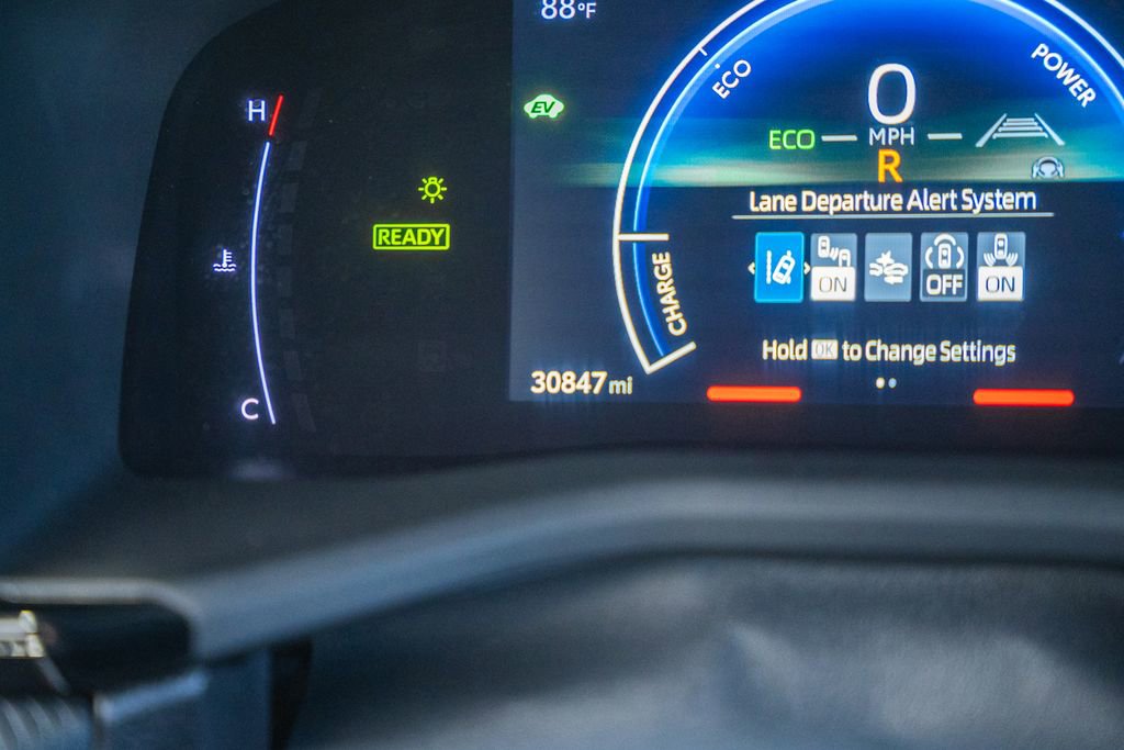 Used 2025 Toyota Camry SE FWD image 41
