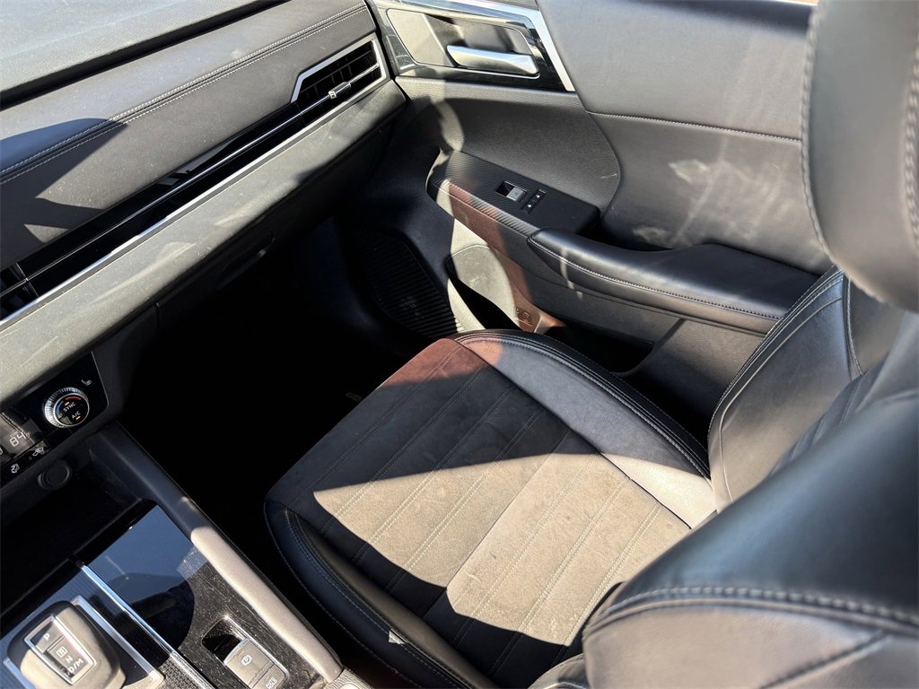 Used 2023 Mitsubishi Outlander SE image 28