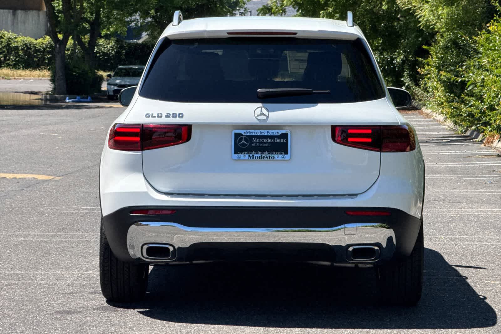 New 2026 Mercedes-Benz GLB 250 image 4