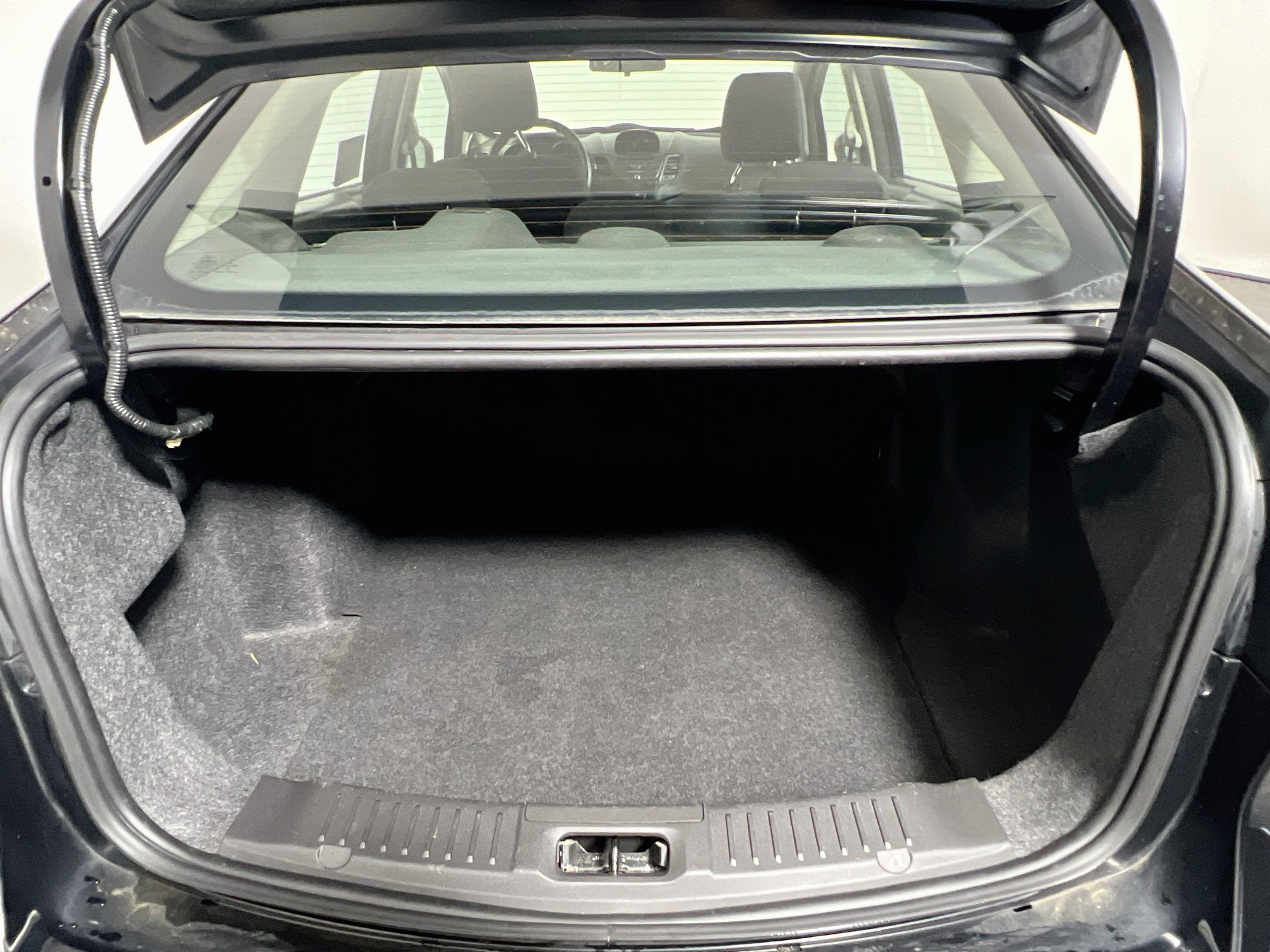 Used 2018 Ford Fiesta SE FWD image 32