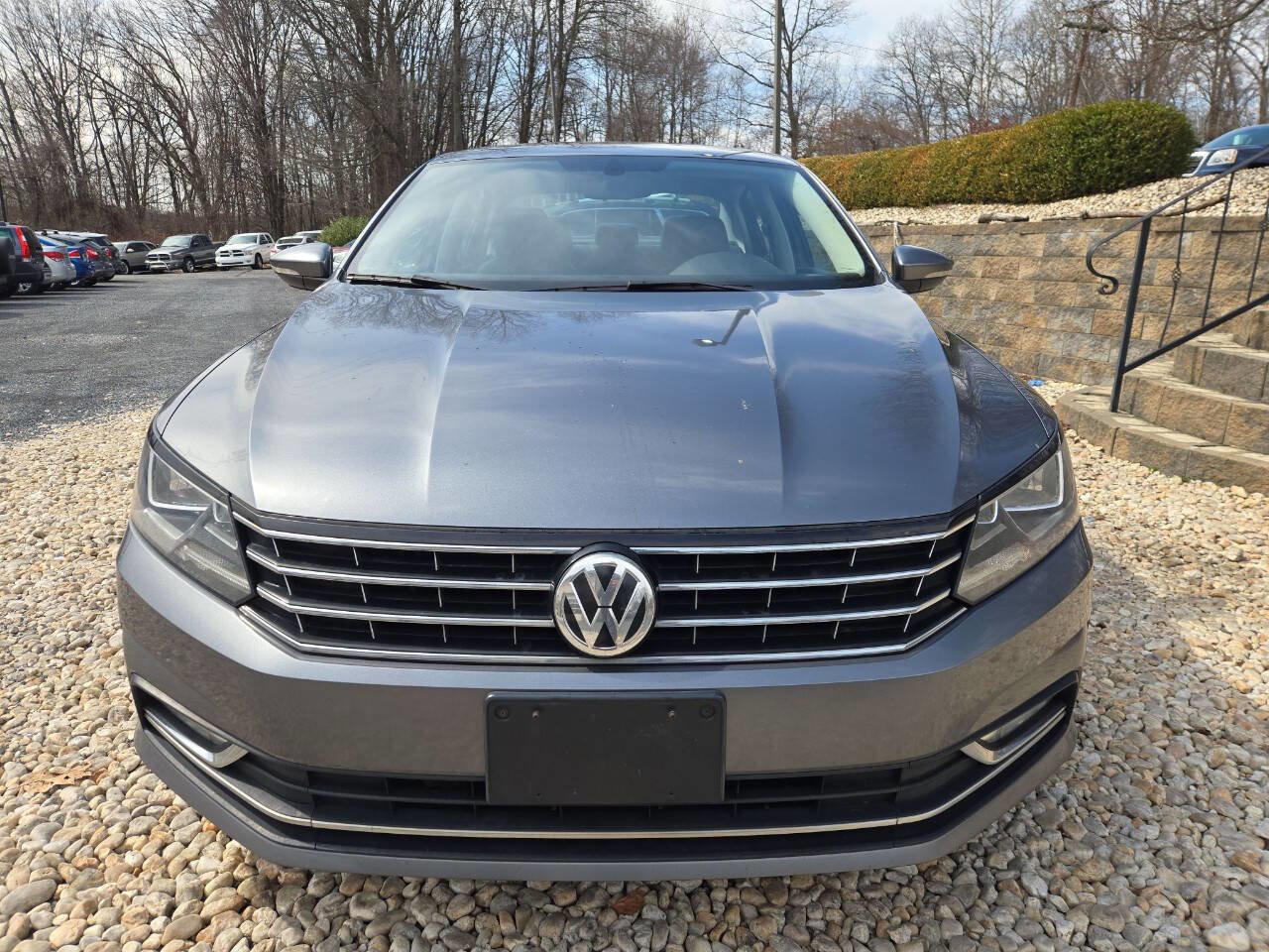 Used 2016 Volkswagen Passat 1.8T image 2