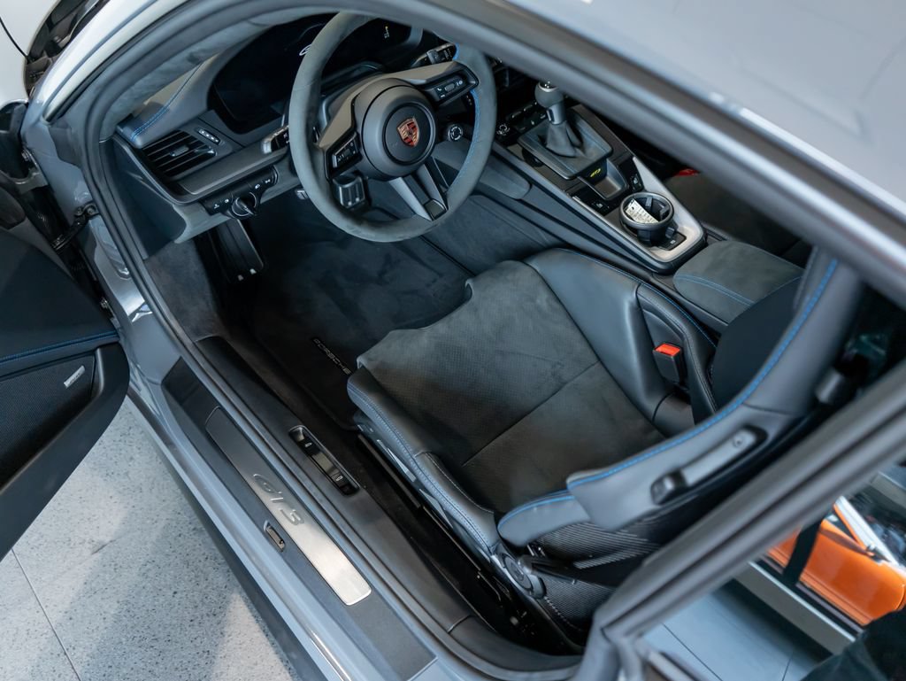 Certified 2026 Porsche 911 GT3 RWD image 4