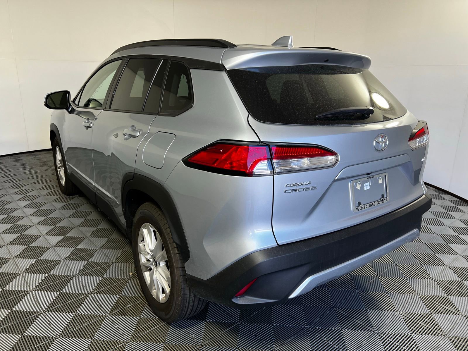 Certified 2024 Toyota Corolla Cross LE image 7