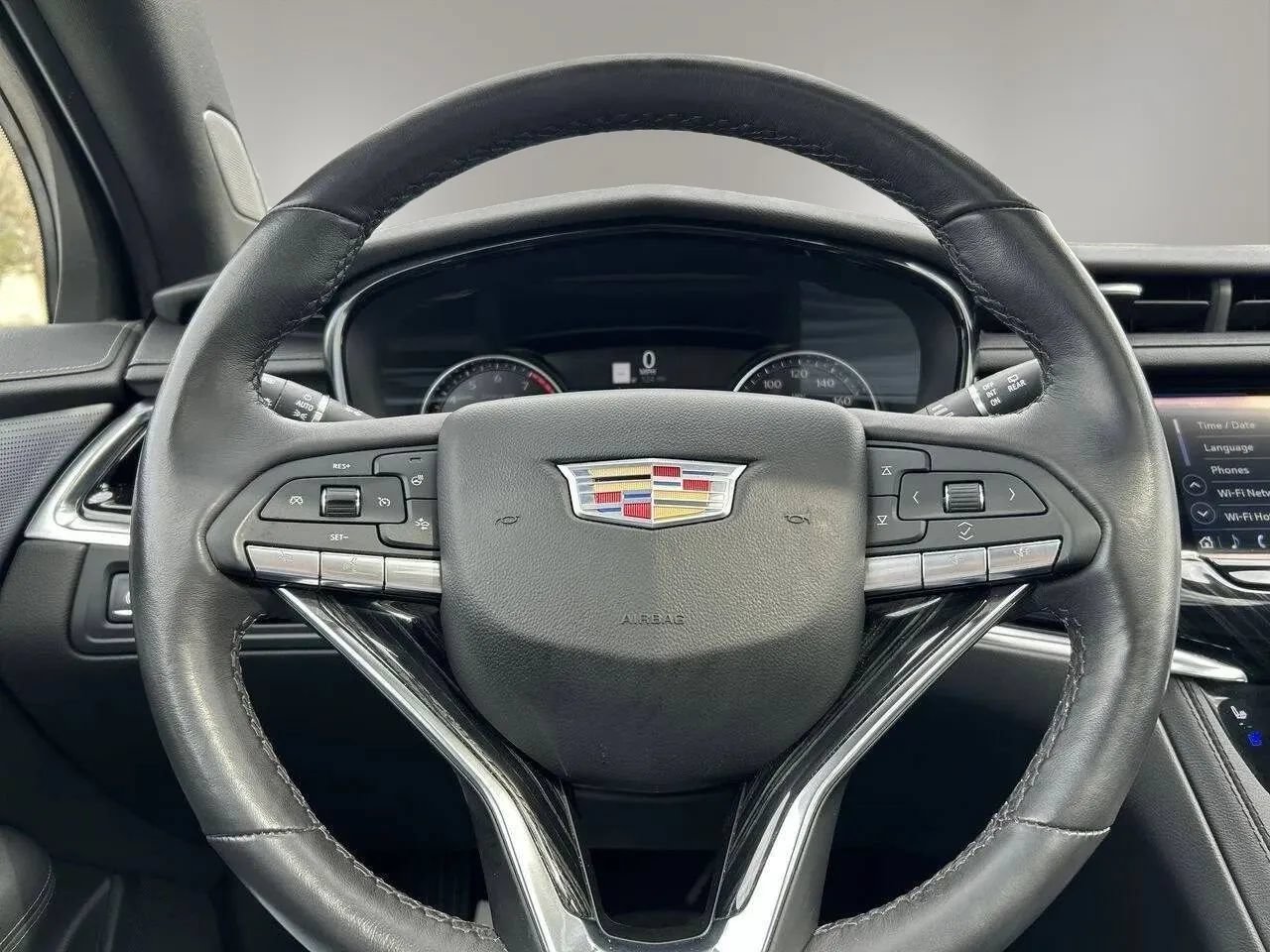 Used 2023 Cadillac XT6 Premium Luxury AWD/4WD image 14