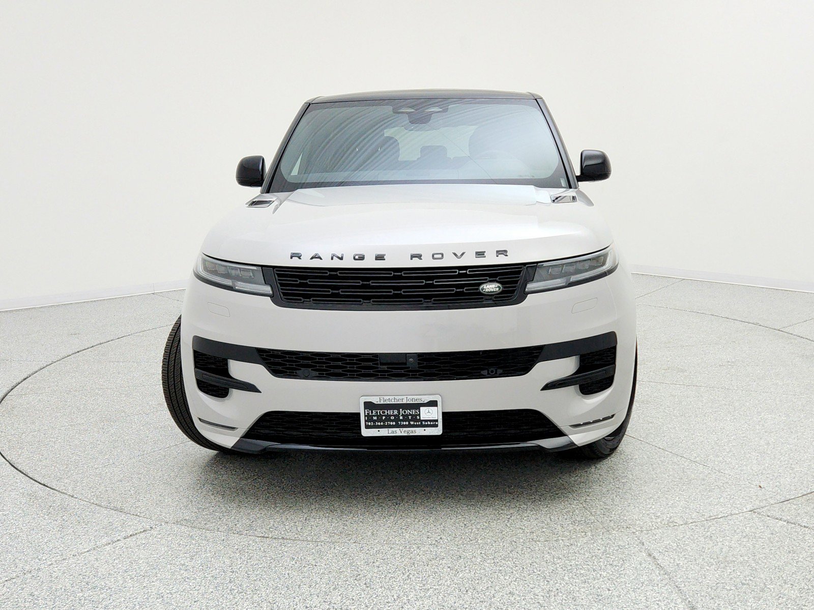 Used 2025 Land Rover Range Rover Sport Dynamic SE image 2