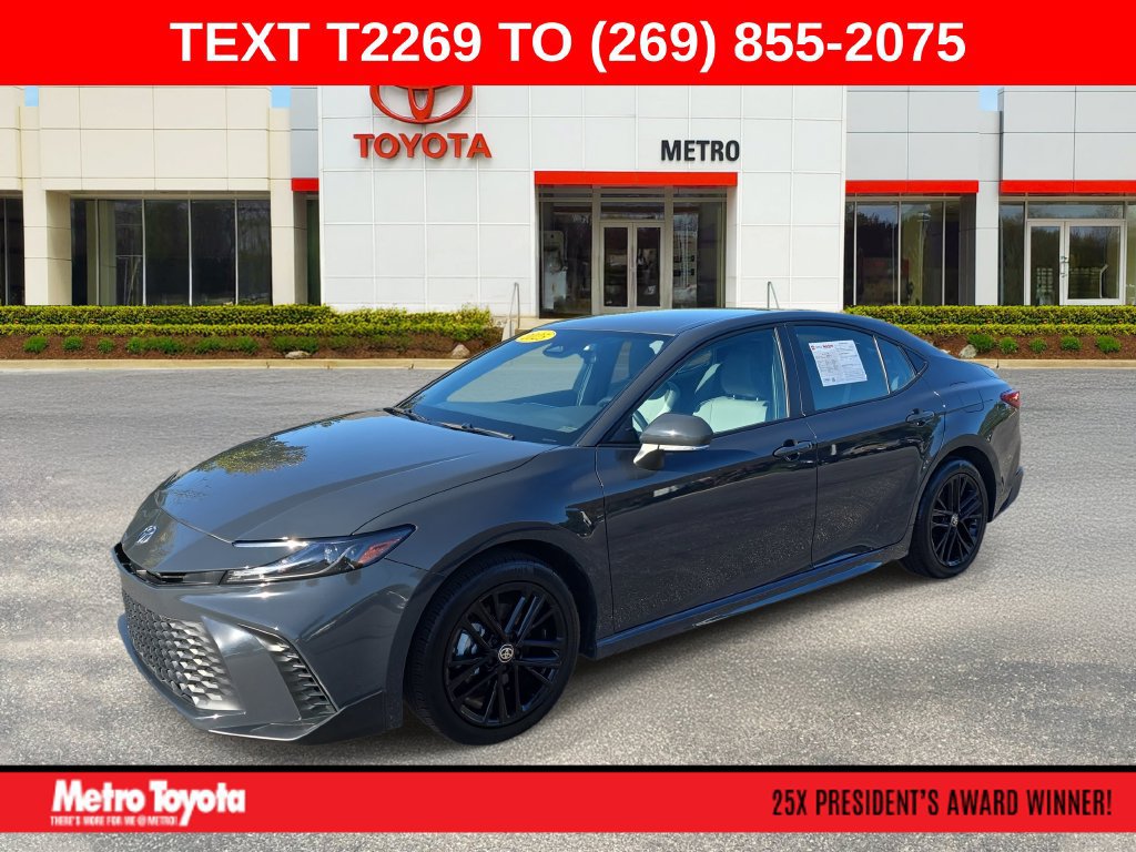 Certified 2025 Toyota Camry SE AWD/4WD image 1