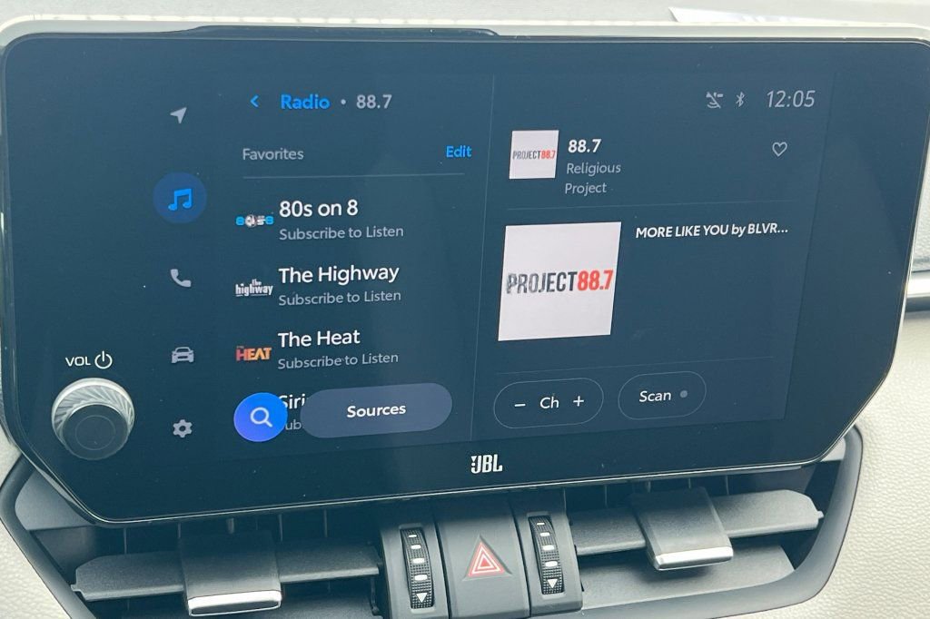 Used 2025 Toyota RAV4 XLE Premium w/ Weather Package image 15