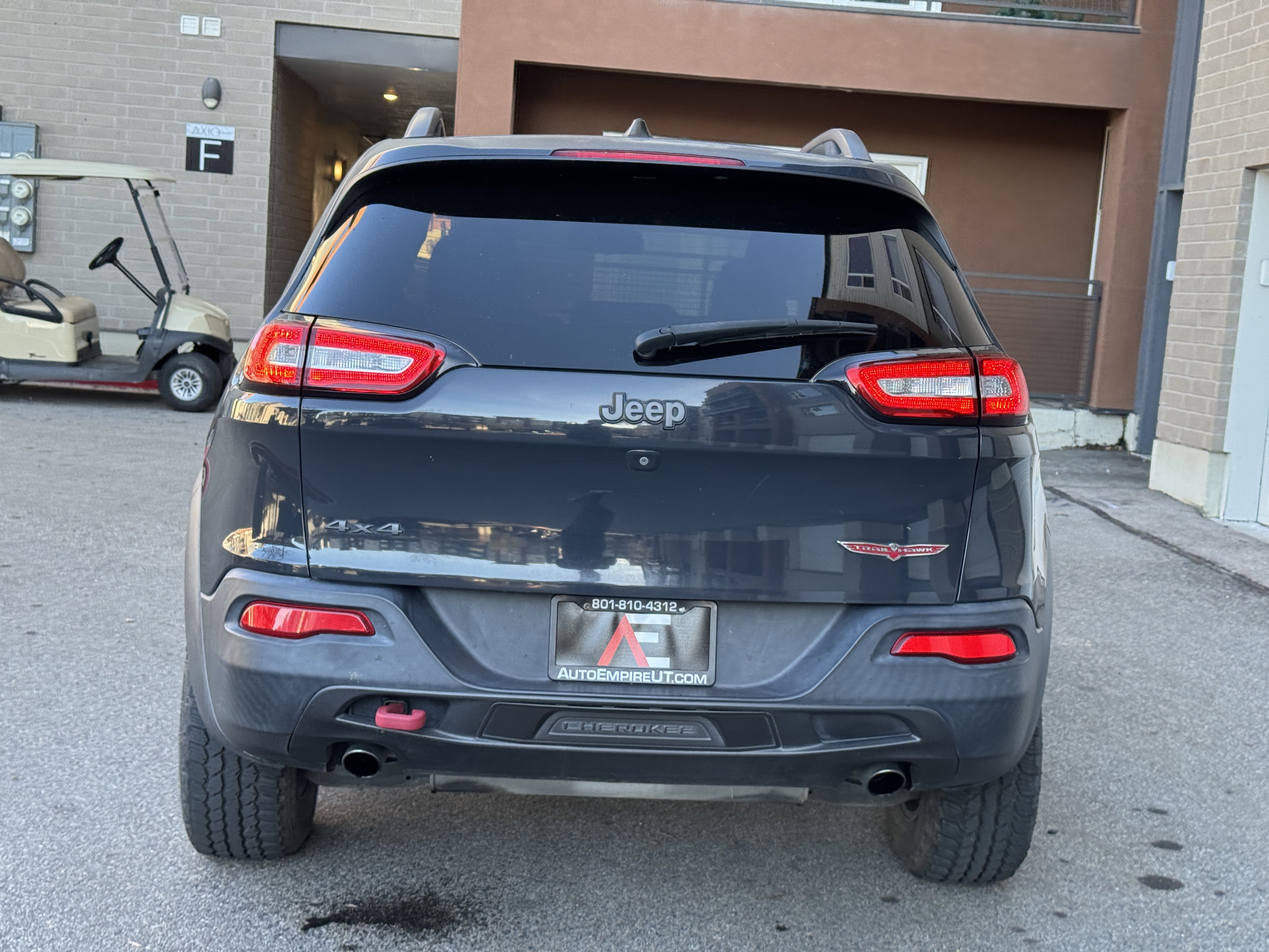 Used 2016 Jeep Cherokee Trailhawk image 4