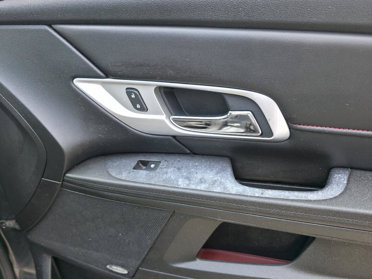 Used 2017 GMC Terrain SLE w/ Technology Package FWD image 19
