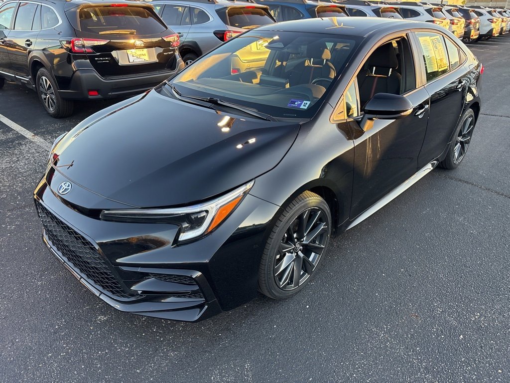 Used 2024 Toyota Corolla SE w/ Convenience Package image 6