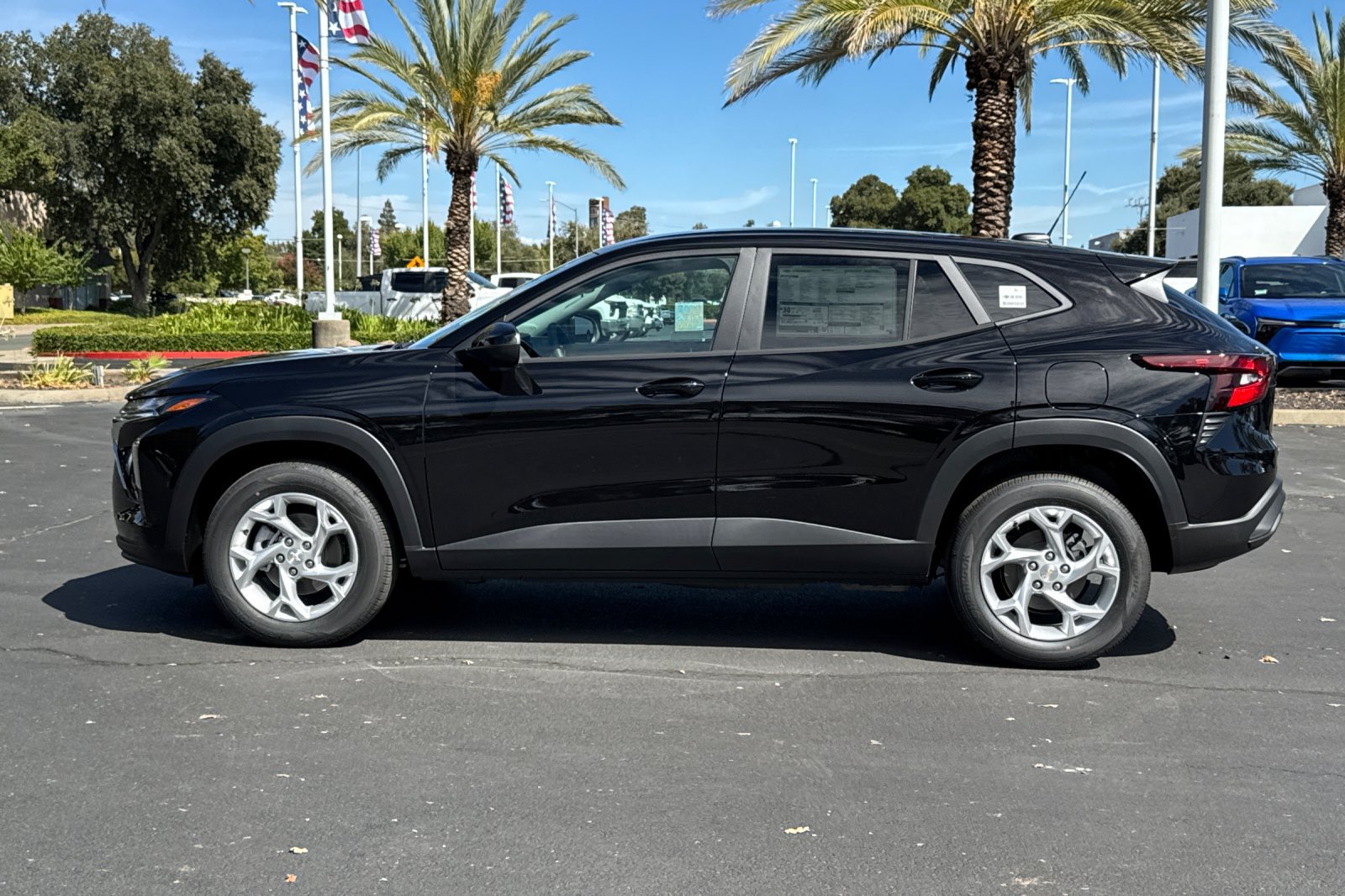 New 2026 Chevrolet Trax LS w/ LS Convenience Package FWD image 6