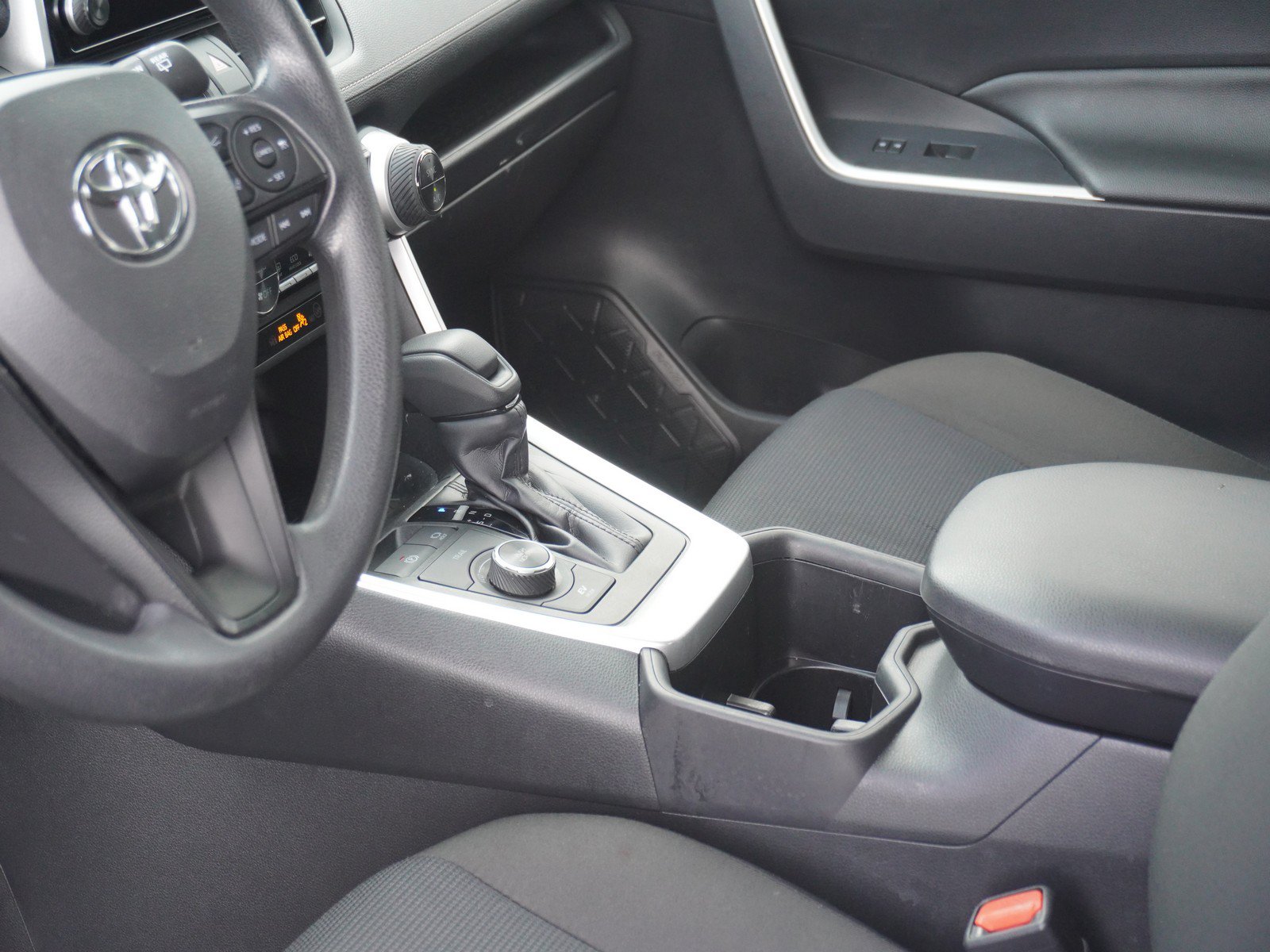 Used 2024 Toyota RAV4 LE AWD/4WD image 20