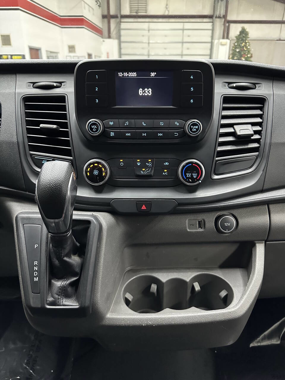 Used 2020 Ford Transit 150 T-150 image 24