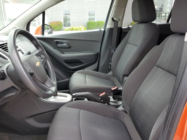 Used 2016 Chevrolet Trax LT FWD image 6