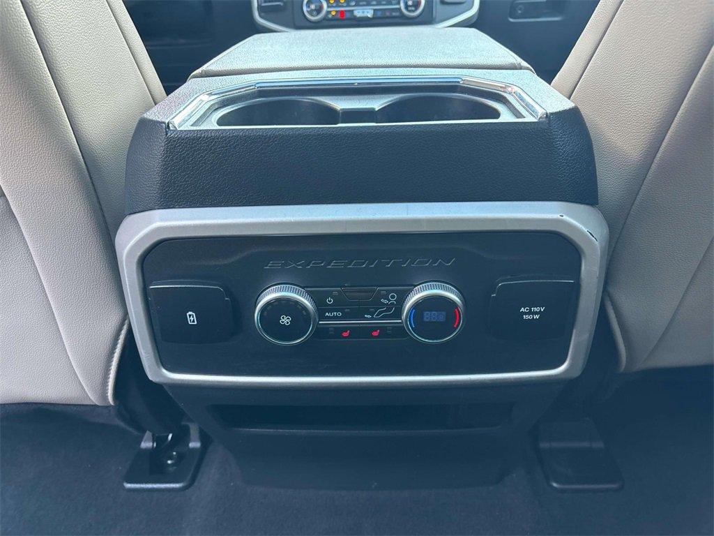 Used 2024 Ford Expedition Max Limited image 16