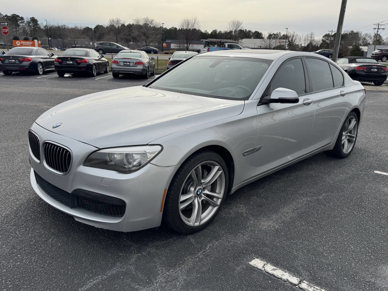 Used 2015 BMW 740i 740i 4dr Sedan w/ Executive Package RWD image 3