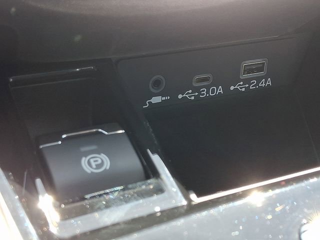 Used 2025 Subaru Legacy Limited AWD/4WD image 24