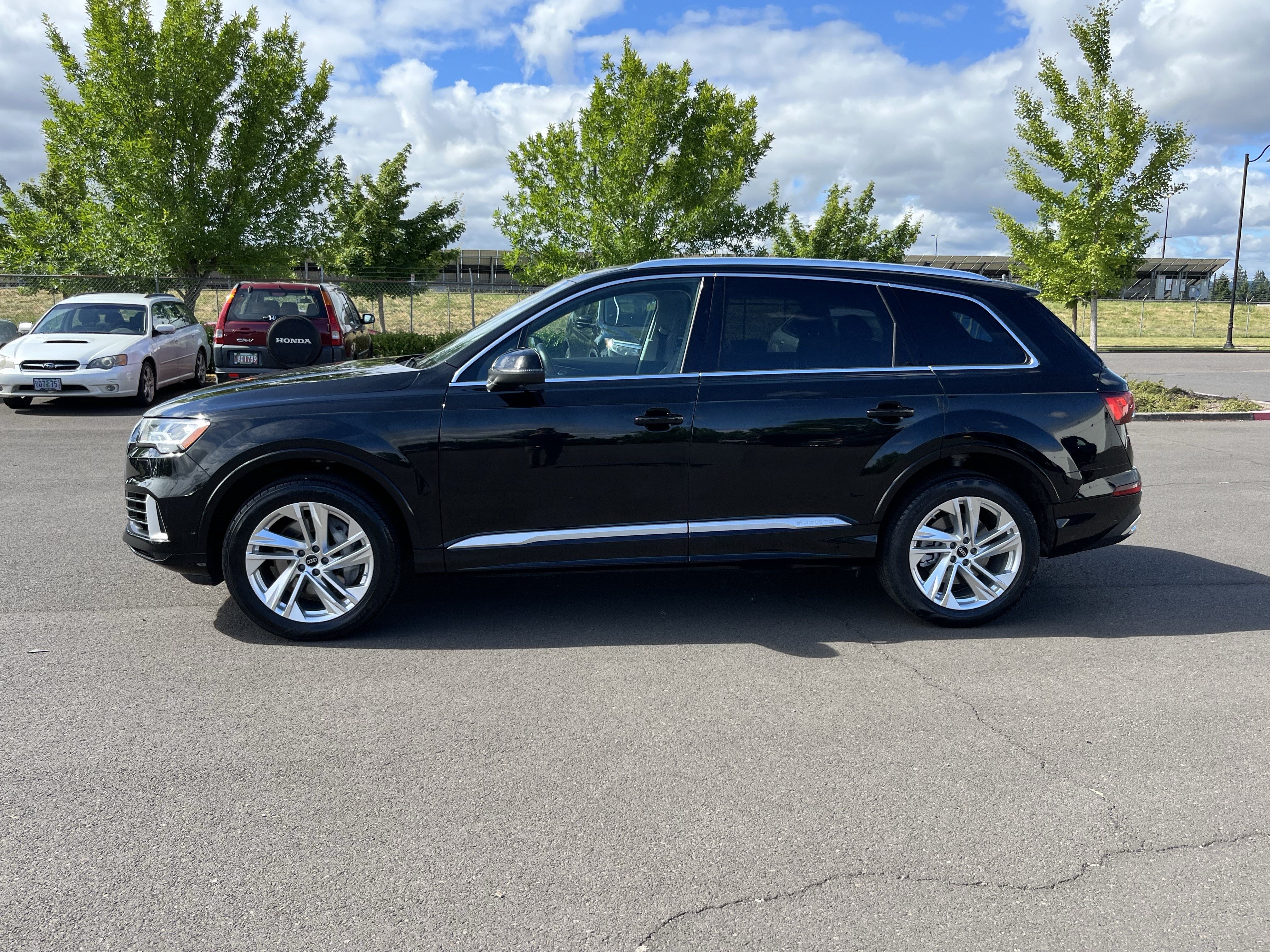 Used 2023 Audi Q7 3.0T Premium Plus w/ Premium Plus Package AWD/4WD image 2
