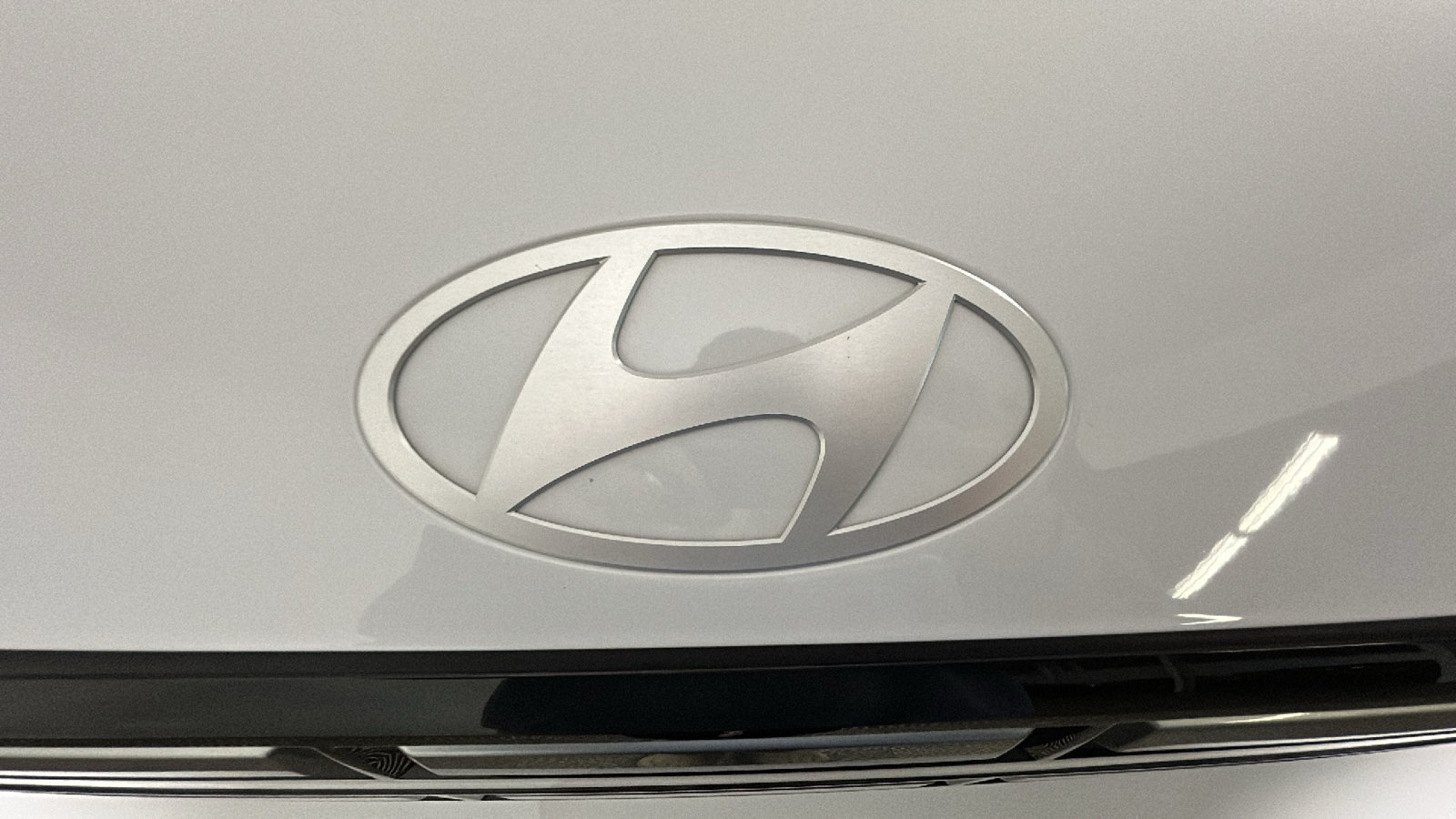 Used 2025 Hyundai Santa Fe SE FWD image 10