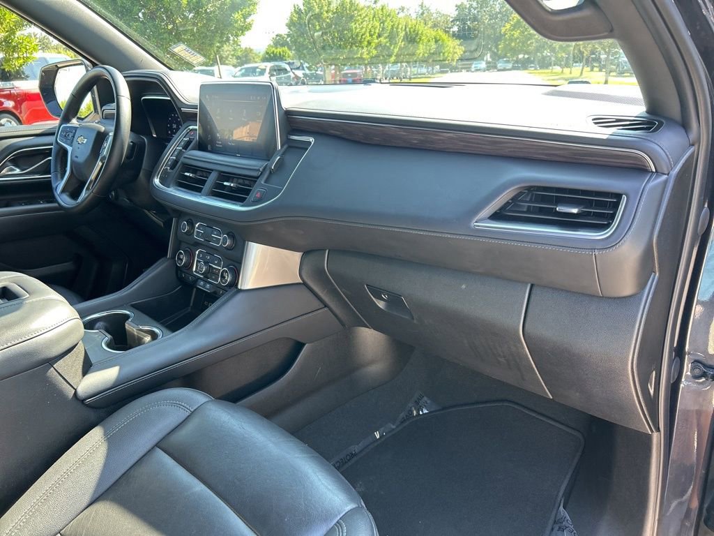 Used 2023 Chevrolet Suburban LT image 35