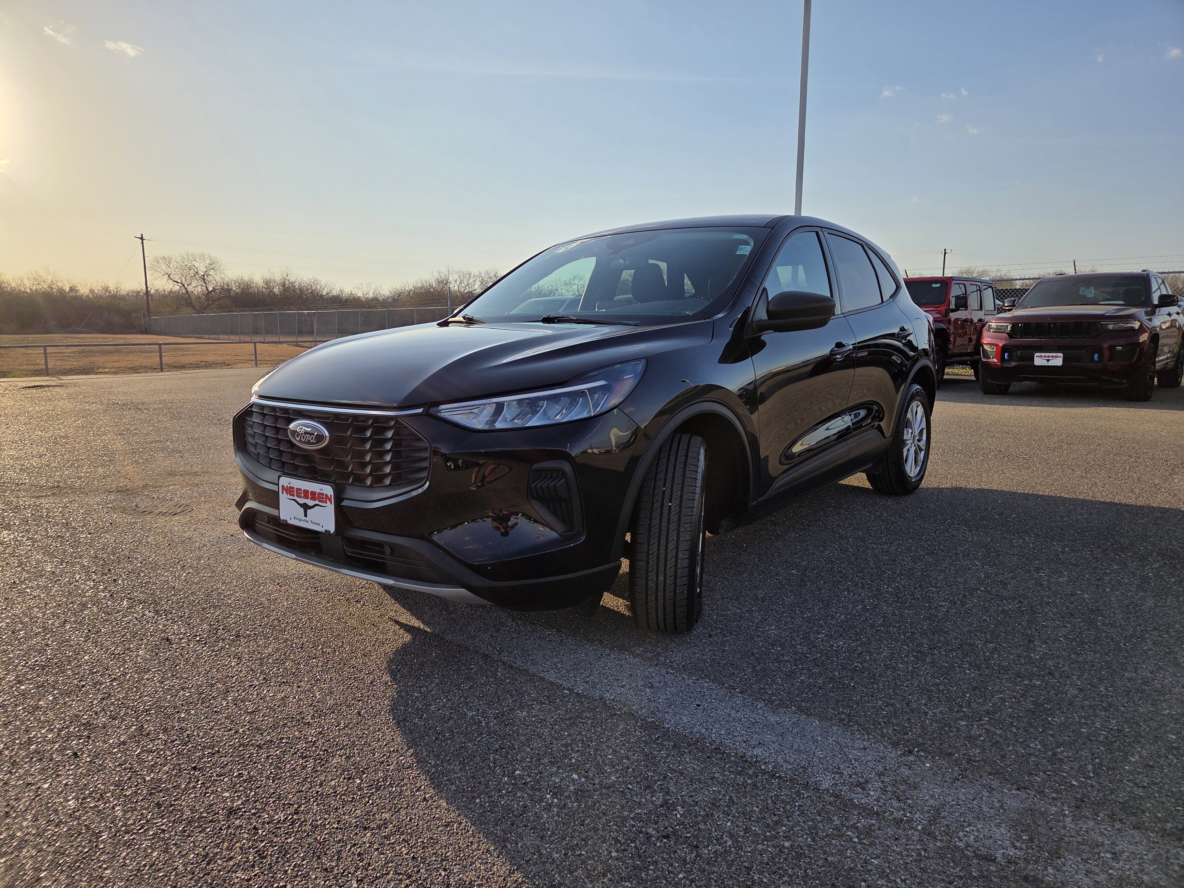 Used 2025 Ford Escape Active image 3
