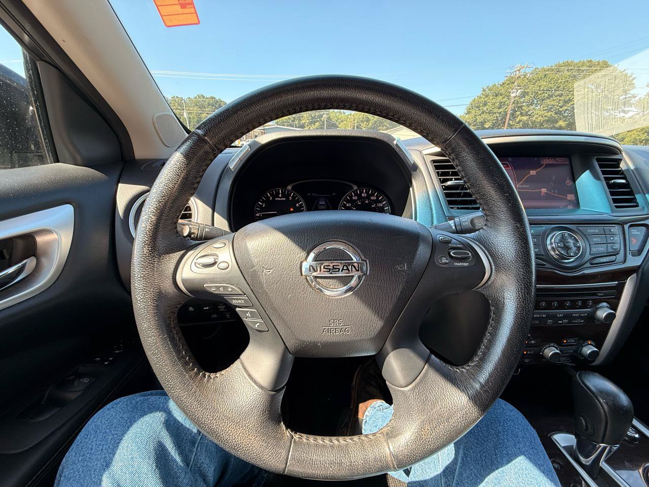 Used 2013 Nissan Pathfinder Platinum w/ Platinum Premium Pkg FWD image 25