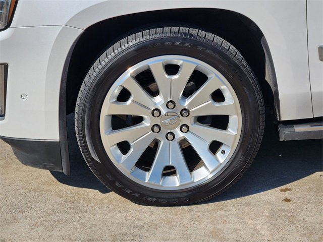 Used 2019 Cadillac Escalade ESV Premium Luxury image 10