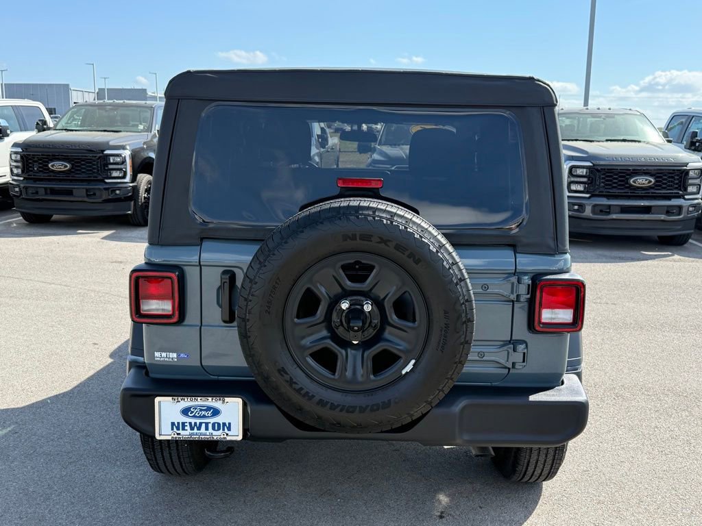 Used 2025 Jeep Wrangler Sport image 30