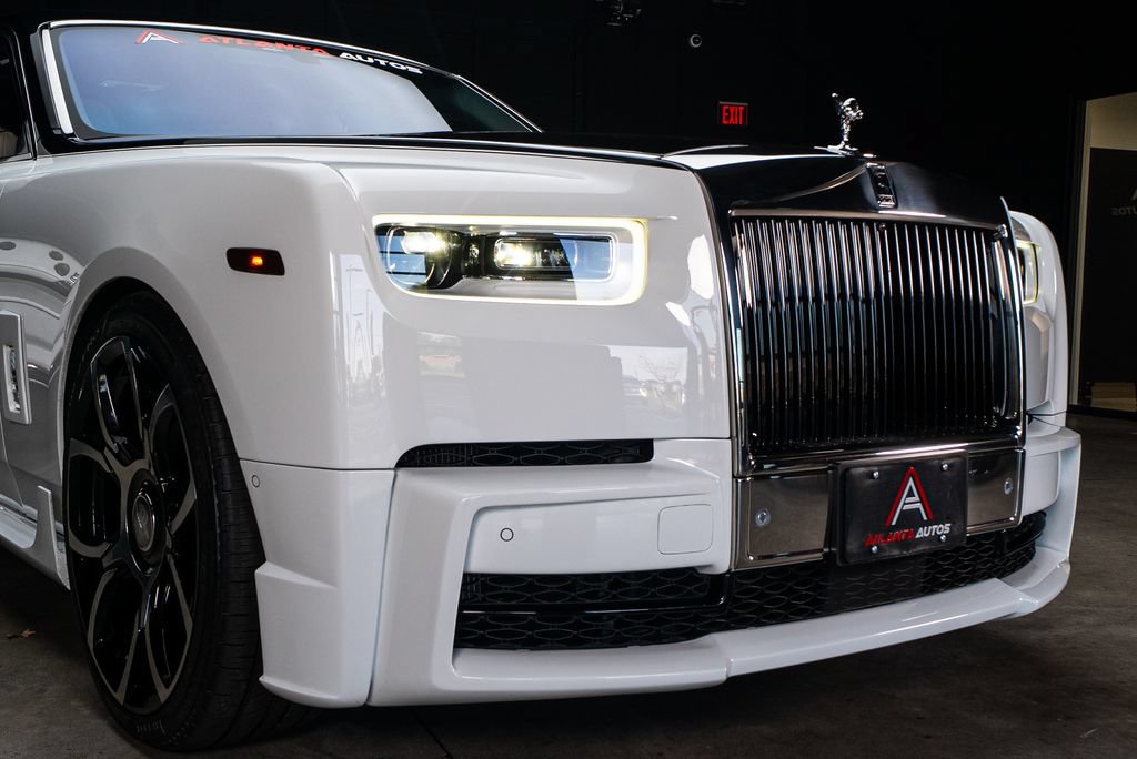 Used 2022 Rolls-Royce Phantom Sedan w/ The Phantom Package RWD image 10