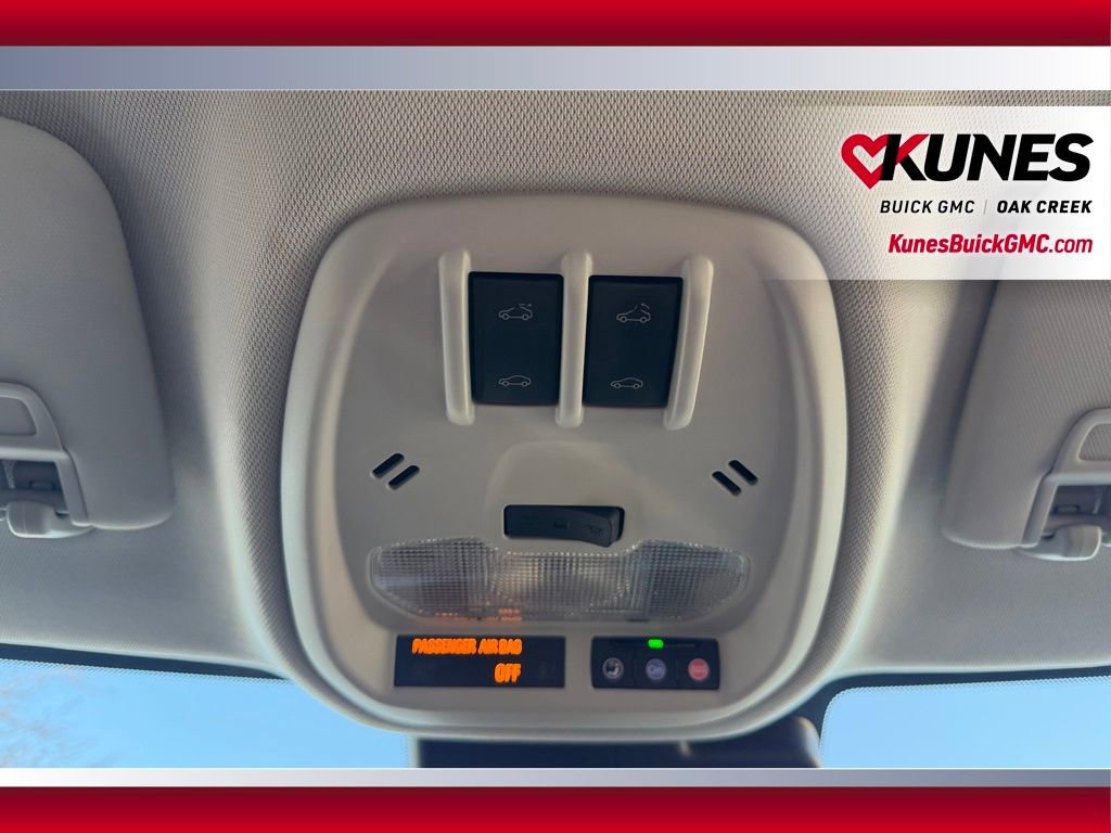 Used 2024 Chevrolet Trax ACTIV w/ Sunroof Package image 23