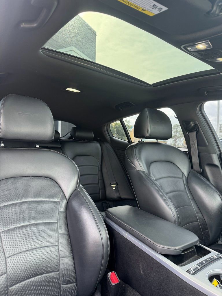 Used 2022 Kia Stinger GT2 image 15