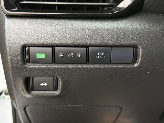 Used 2025 Nissan Sentra SV image 22