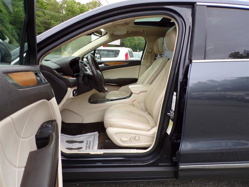 Used 2015 Lincoln MKC AWD w/ Equipment Group 102A Reserve image 20