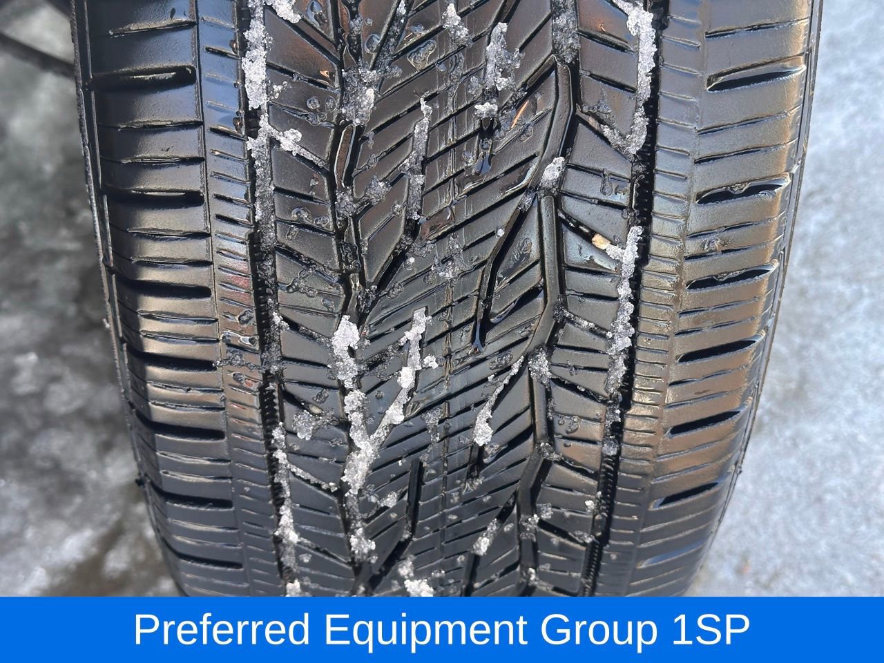 Used 2021 Buick Enclave Avenir image 3