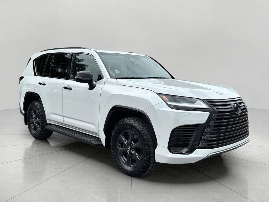 Used 2026 Lexus LX 700h Overtrail AWD/4WD image 2