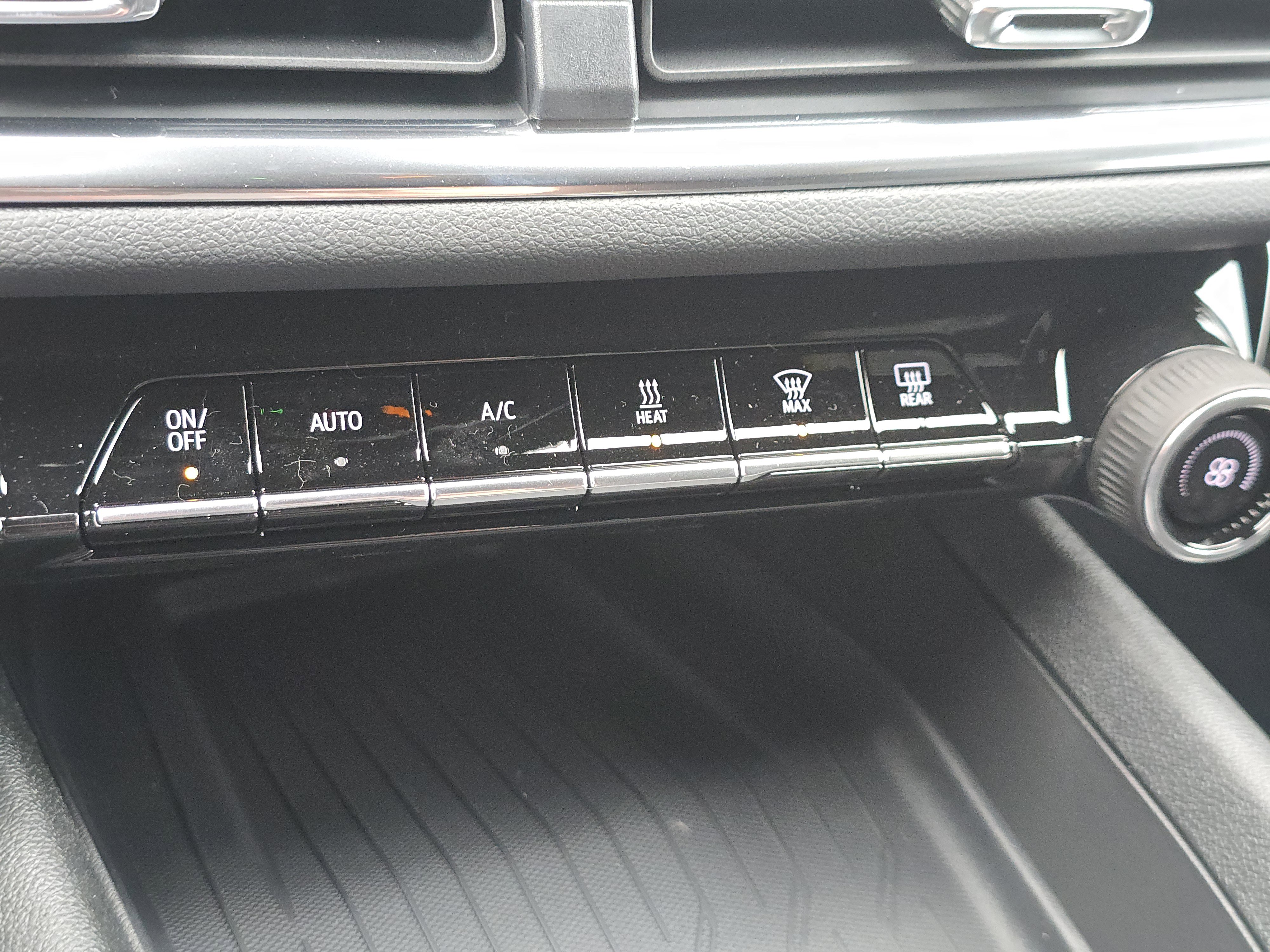 New 2026 Chevrolet Equinox EV LT image 31