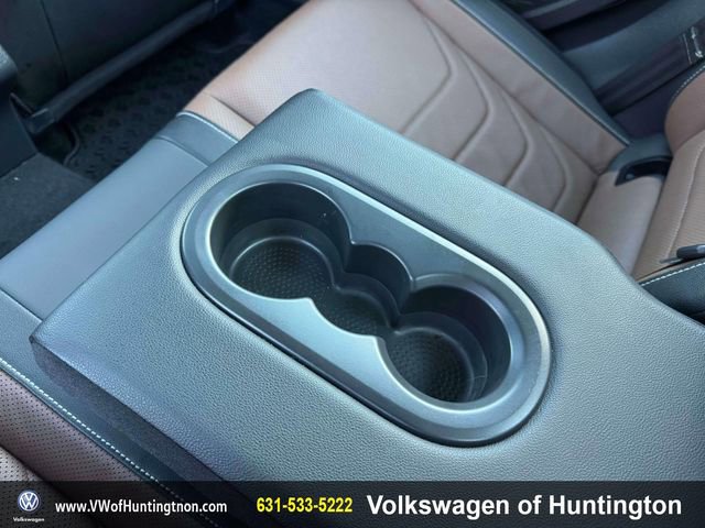 Certified 2025 Volkswagen Jetta SEL image 13