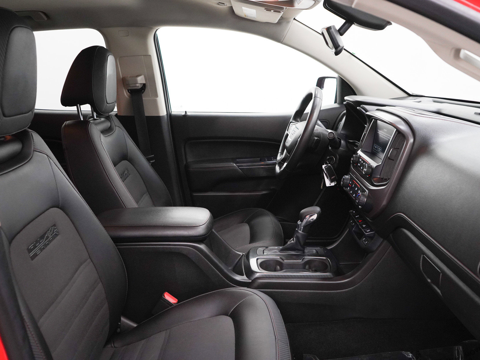 Used 2015 GMC Canyon SLE AWD/4WD image 13