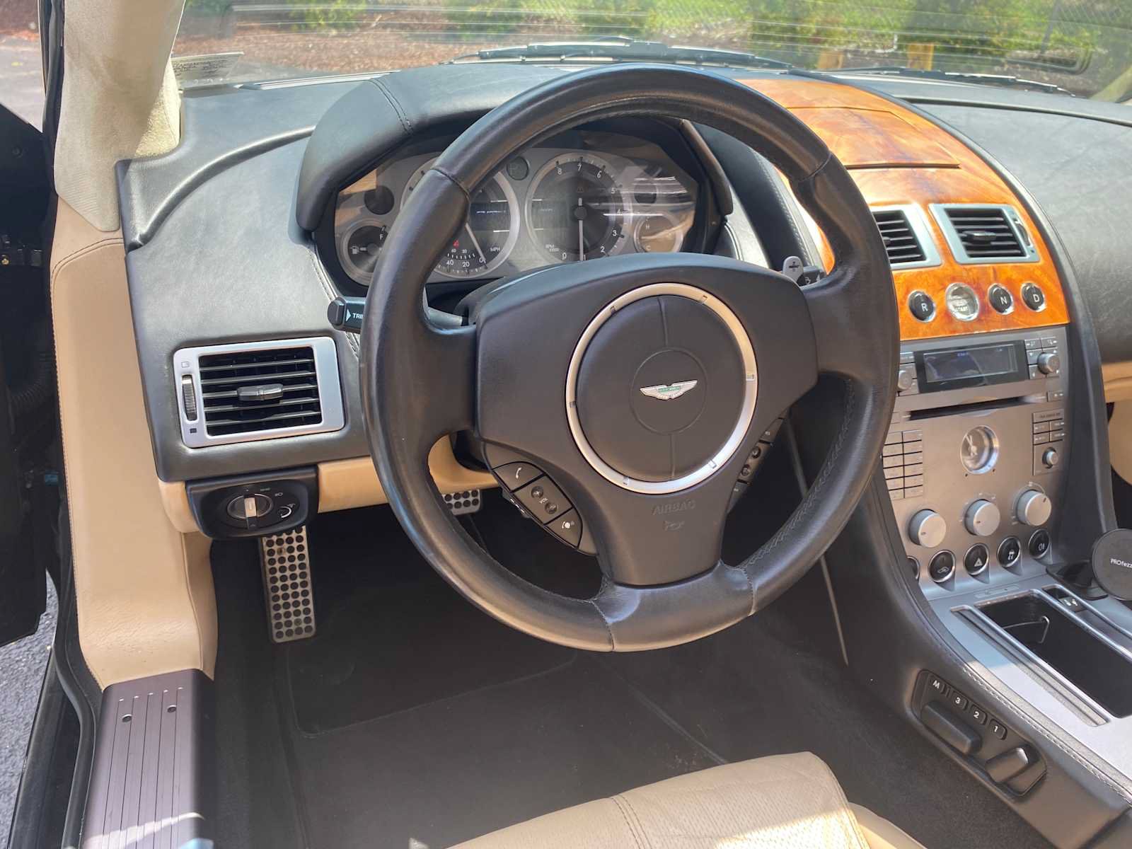 Used 2007 Aston Martin DB9 Volante RWD image 19