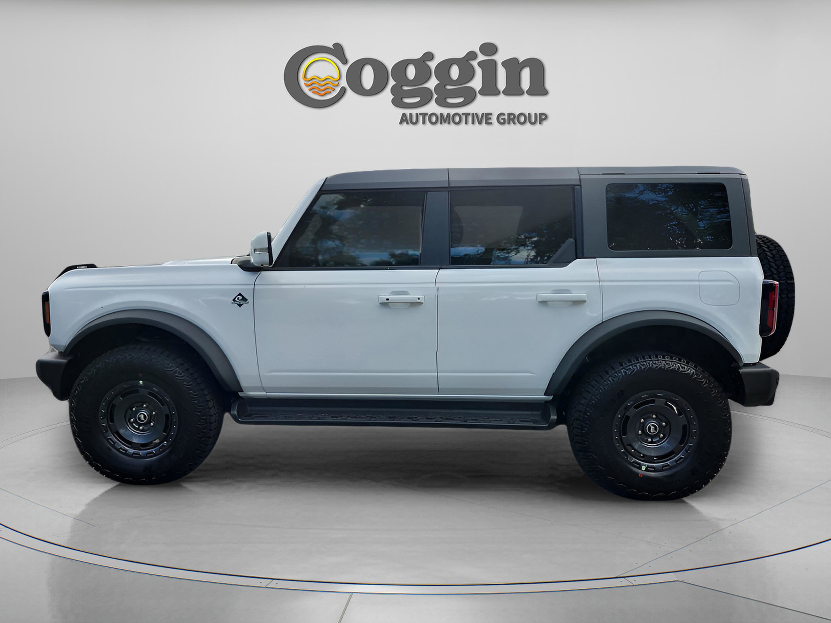 New 2025 Ford Bronco Outer Banks w/ Sasquatch Package image 2
