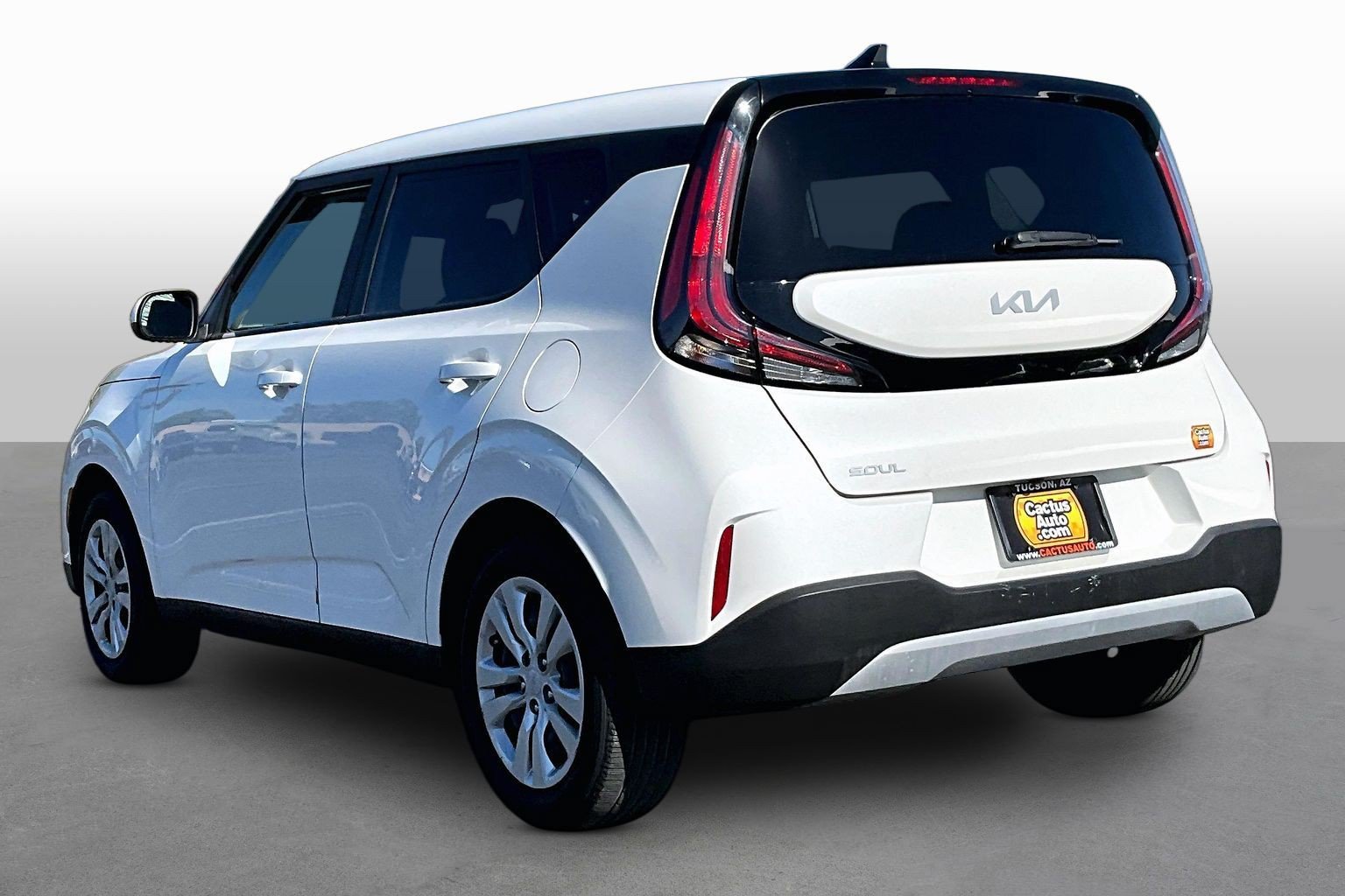 Used 2023 Kia Soul LX FWD image 11
