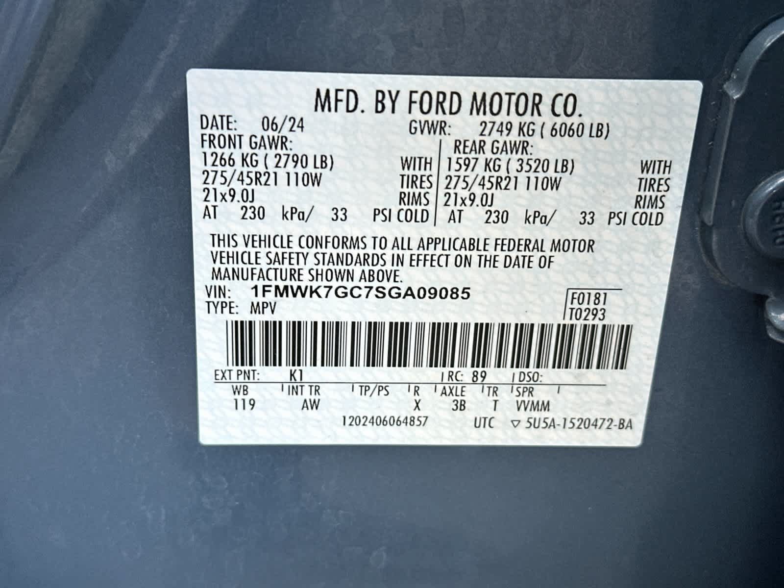 Certified 2025 Ford Explorer ST RWD image 28