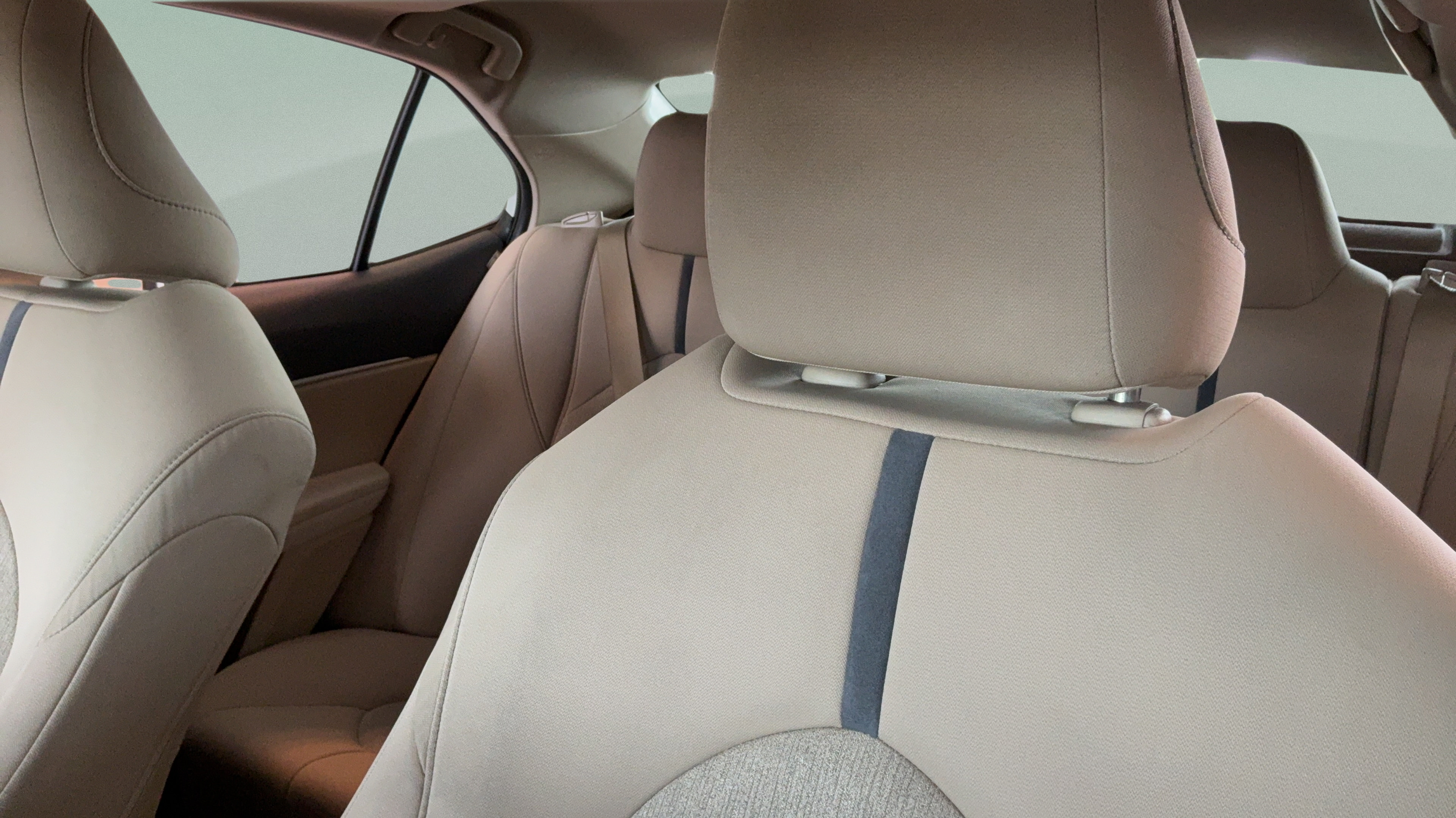 Used 2024 Toyota Camry LE w/ Convenience Package FWD image 27