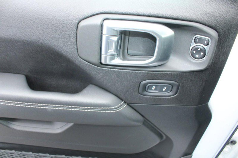 Used 2020 Jeep Gladiator Overland w/ LED Lighting Group image 10