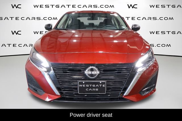 Used 2024 Nissan Altima 2.5 SV FWD image 4