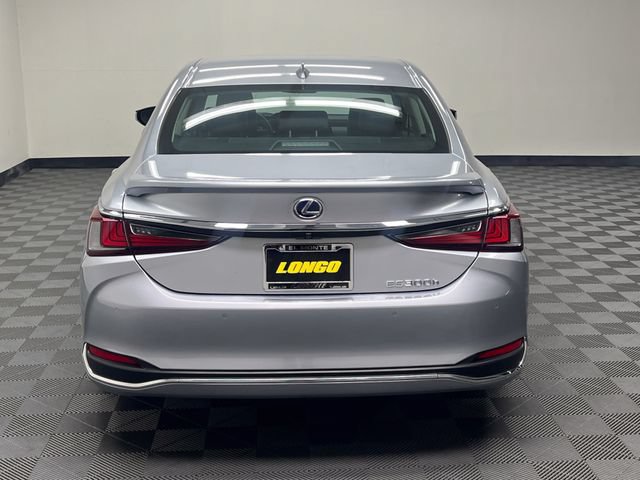 Certified 2022 Lexus ES 300h w/ Premium Package FWD image 6
