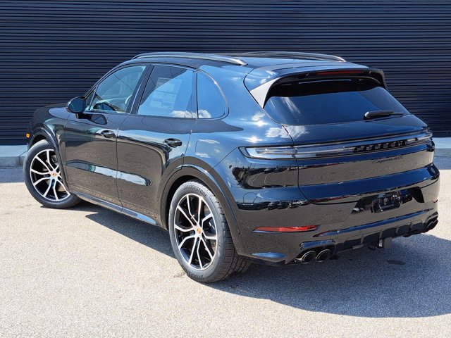 New 2025 Porsche Cayenne GTS image 3