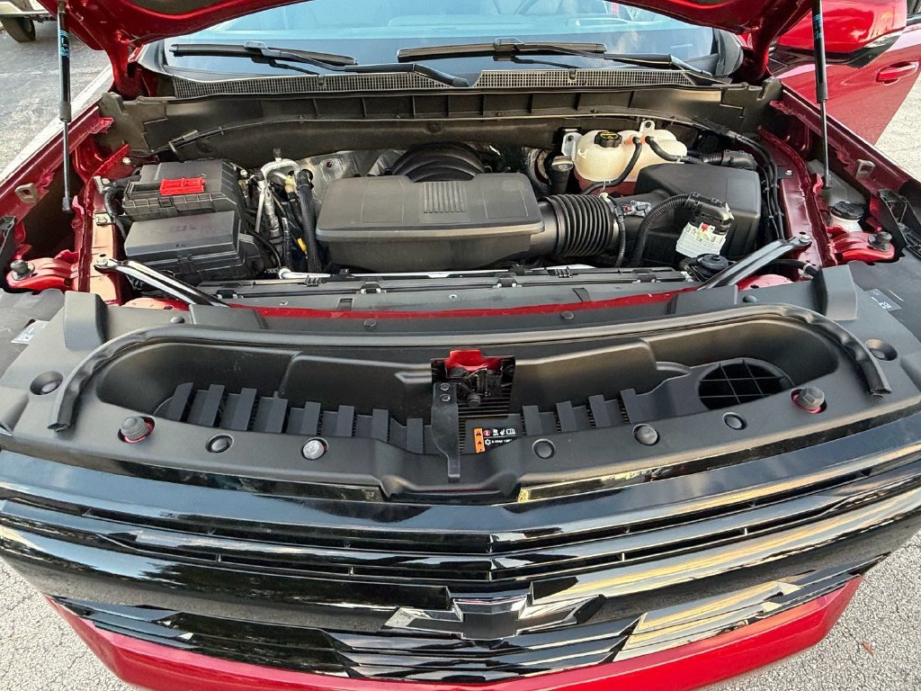 Used 2025 Chevrolet Suburban RST w/ Comfort Package RWD image 22