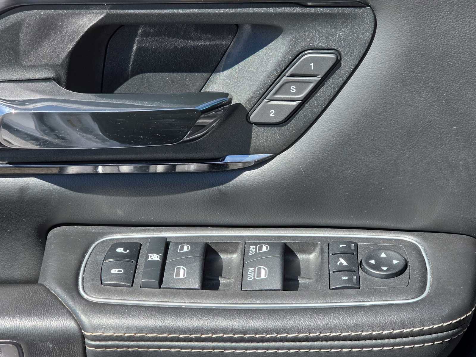 Used 2023 RAM 1500 Limited image 29